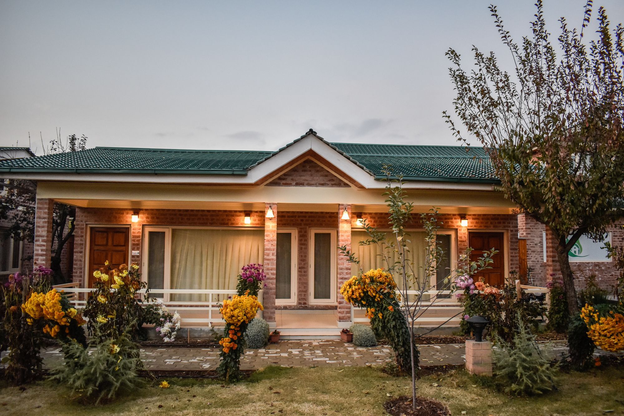 The Orchard Retreat & Spa Srīnagar Buitenkant foto