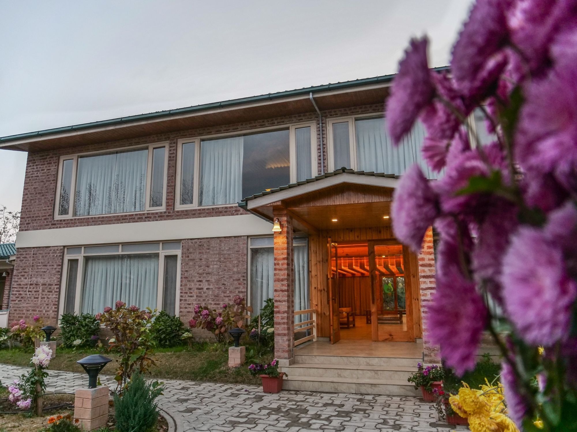 The Orchard Retreat & Spa Srīnagar Buitenkant foto